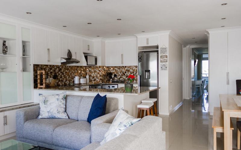 To Let 2 Bedroom Property for Rent in Dolphin Beach Western Cape